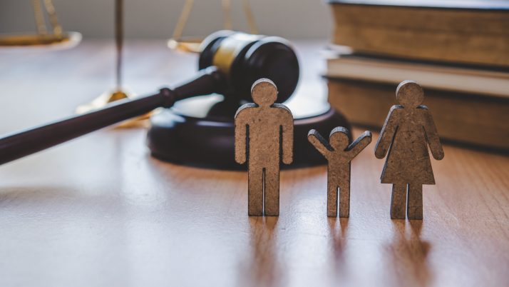 5 Signs That It May Be Time to Call a Family Lawyer