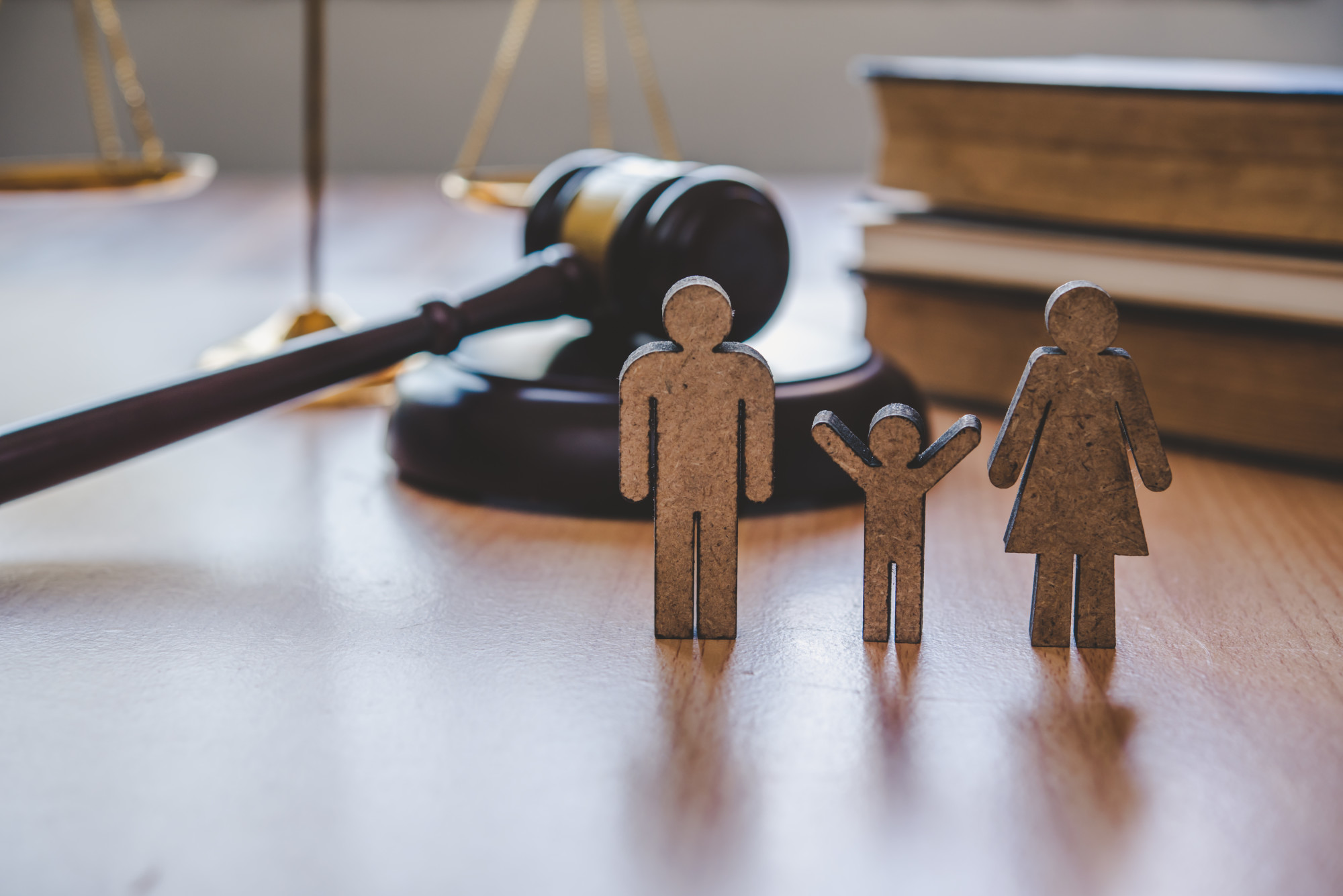 5 Signs That It May Be Time to Call a Family Lawyer -